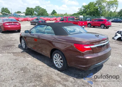 2012 Chrysler 200 Touring z USA, uszkodzony, nr VIN 1C3BCBEB5CN215715